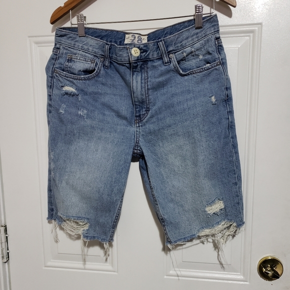 We the free by free people distress shorts size 28
